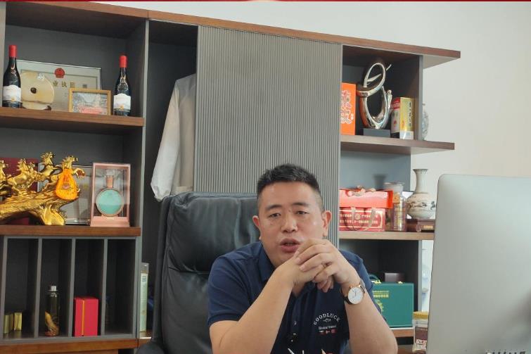 CEO Mr. Huang O nás(图2)